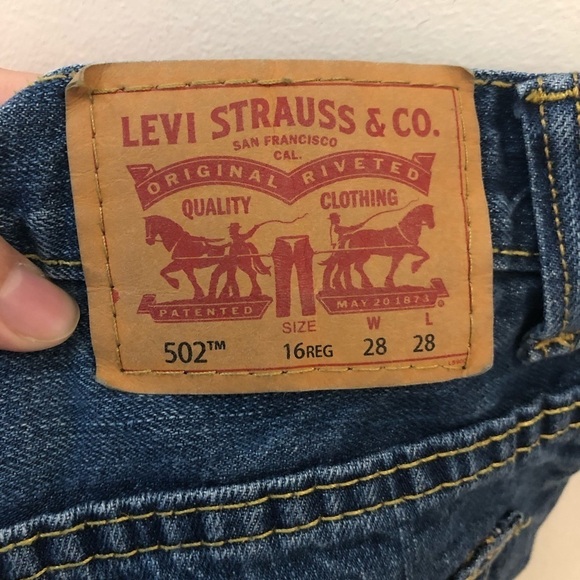 Levi’s 502 Regular Tapor Distressed Dark Wash Jeans - Picture 5 of 6